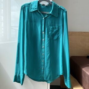 GUESS Sea Green Button Down Dress Shirt - Size XS